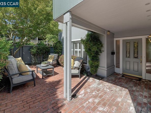 2321 Tice Creek Dr 2, Walnut Creek CA 94595