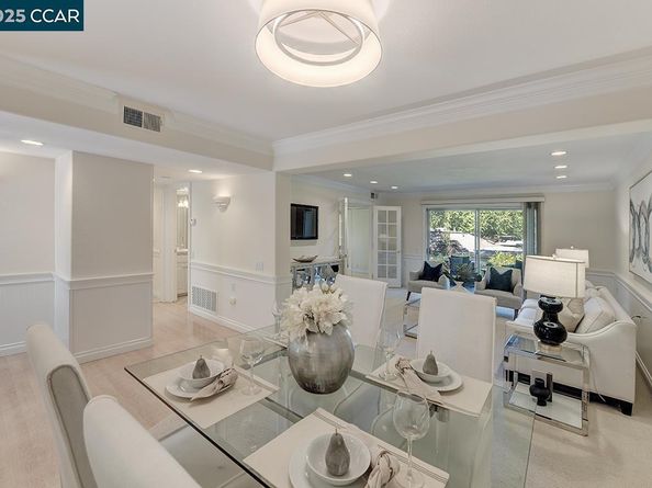 2321 Tice Creek Dr 2, Walnut Creek CA 94595