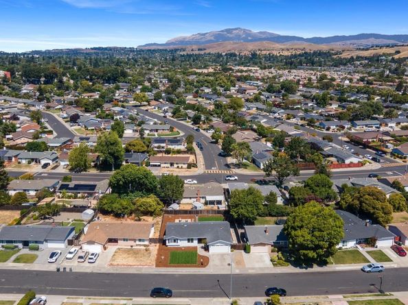 7459 Limerick Ave, Dublin CA 94568