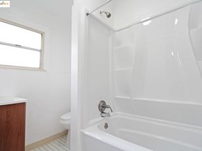 1502 8th ST, Oakland CA 94607