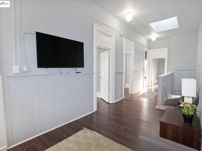 1502 8th ST, Oakland CA 94607