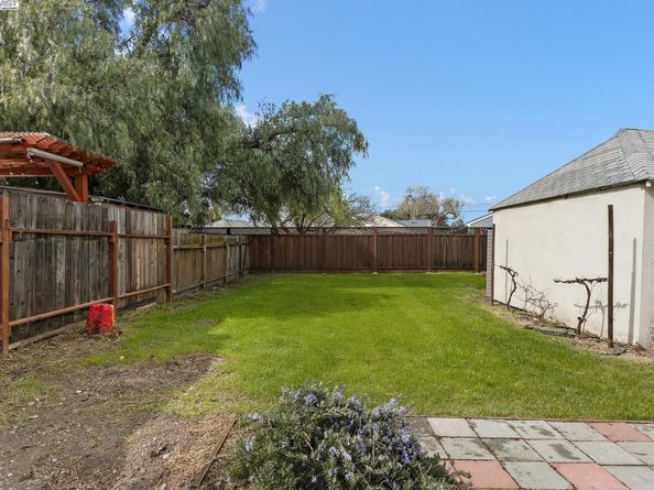 633 N P St, Livermore CA 94551