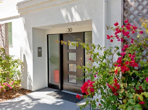 30 Domingo Ave 2, Berkeley CA 94705