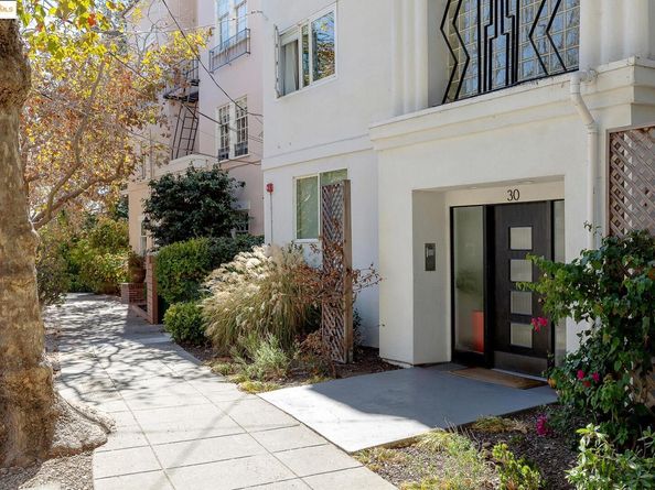 30 Domingo Ave 2, Berkeley CA 94705
