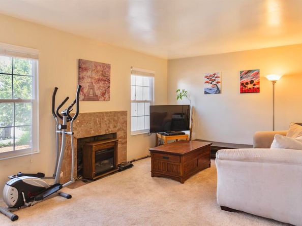 33010 Lake Mead Dr, Fremont CA 94555