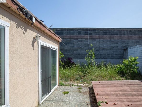 33010 Lake Mead Dr, Fremont CA 94555