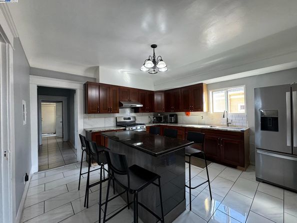 1436 52Nd Ave, Oakland CA 94601