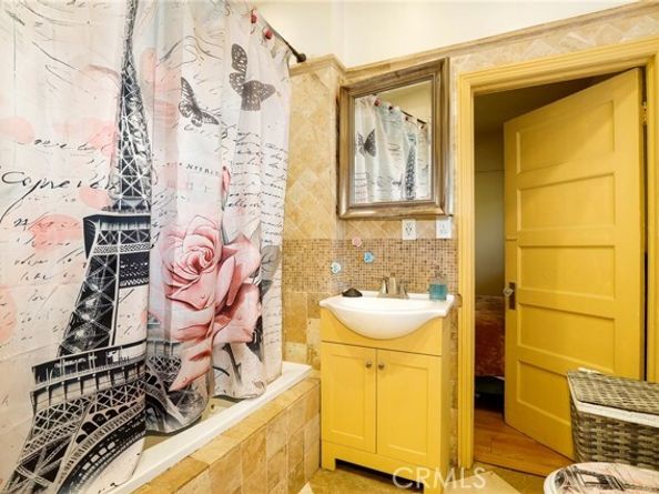 115 W Avenue 43, Los Angeles CA 90065