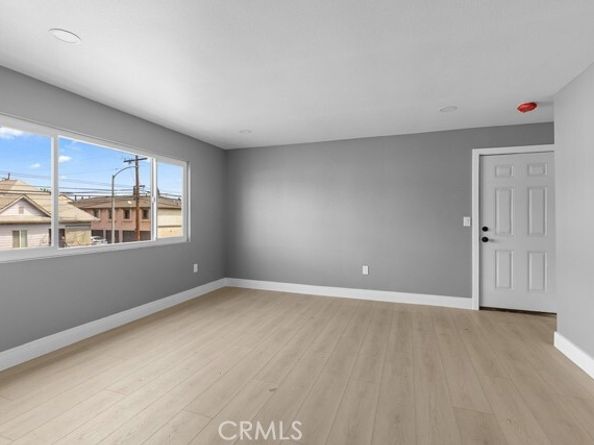943 N Washington Place, Long Beach CA 90813
