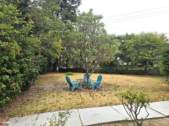 9854 Canby Avenue, Northridge (los Angeles) CA 91325