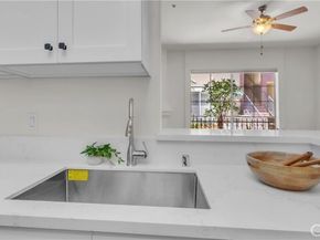 7111 La Tijera C101, Westchester (los Angeles) CA 90045