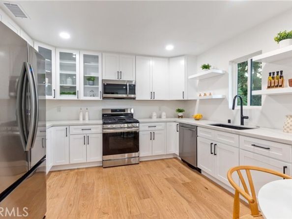 5166 Marmol Drive, Woodland Hills (los Angeles) CA 91364