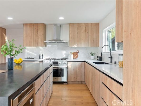 5166 Marmol Drive, Woodland Hills (los Angeles) CA 91364