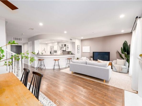 13031 Villosa Place 117, Los Angeles CA 90094