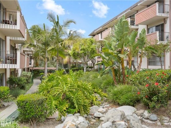 5585 E Pacific Coast Highway 232, Long Beach CA 90804