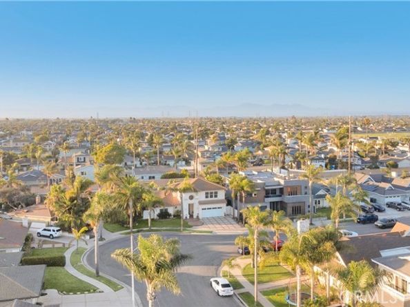 9112 Playa Drive, Huntington Beach CA 92646