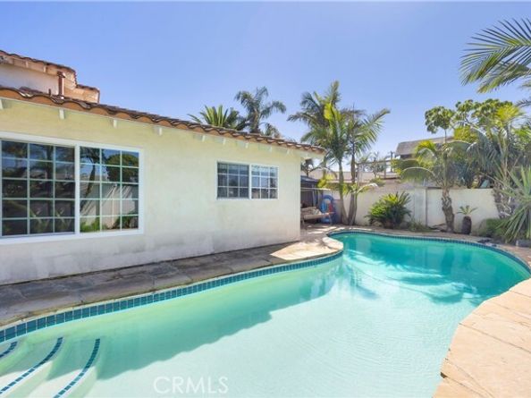 9112 Playa Drive, Huntington Beach CA 92646