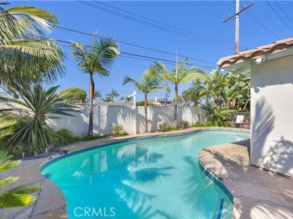 9112 Playa Drive, Huntington Beach CA 92646
