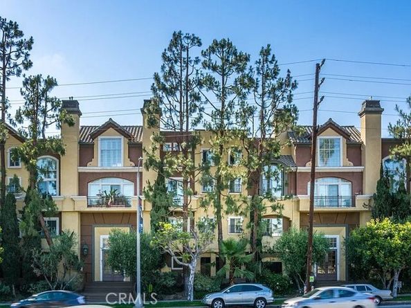 7033 La Tijera, Los Angeles CA 90045