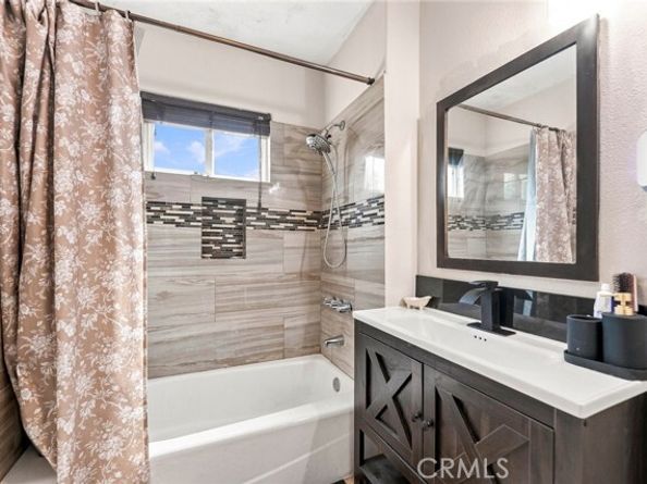 12122 207th, Lakewood CA 90715