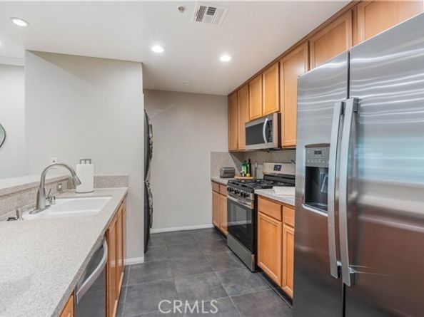 12963 Runway Road 101, Los Angeles CA 90094