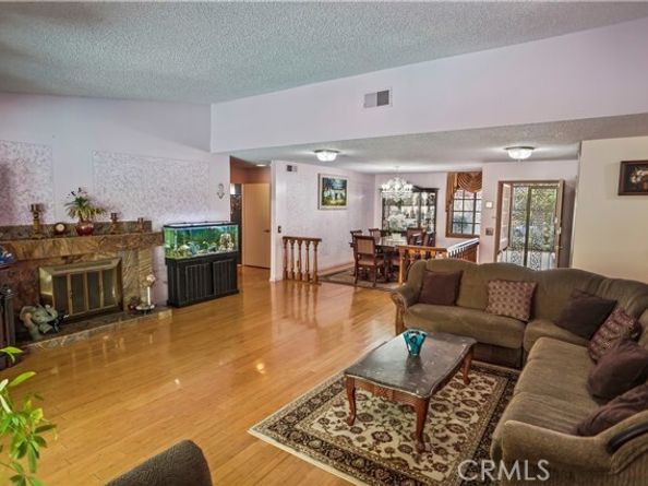 17149 Gledhill Street, Northridge (los Angeles) CA 91325