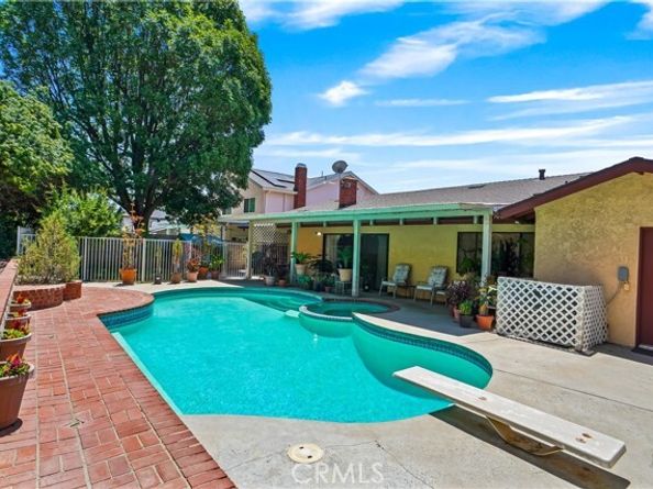 17149 Gledhill Street, Northridge (los Angeles) CA 91325