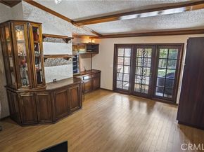 17149 Gledhill Street, Northridge (los Angeles) CA 91325