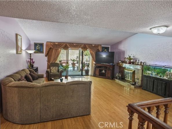 17149 Gledhill Street, Northridge (los Angeles) CA 91325