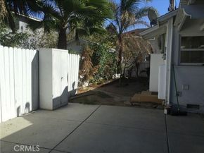 20957 Community Street, Canoga Park (los Angeles) CA 91304