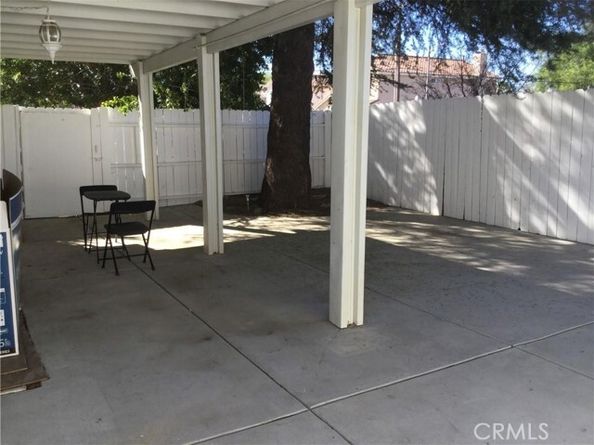 20957 Community Street, Canoga Park (los Angeles) CA 91304