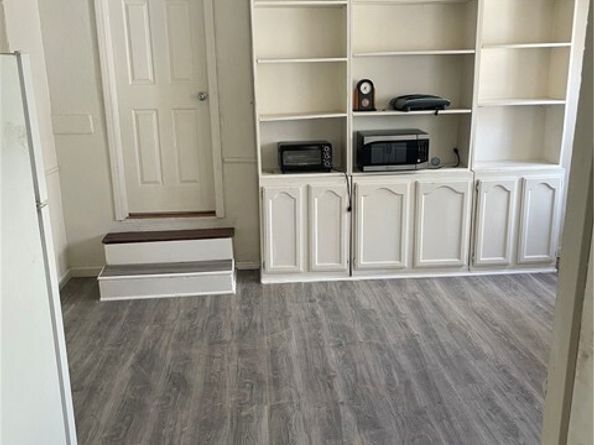 20957 Community Street, Canoga Park (los Angeles) CA 91304