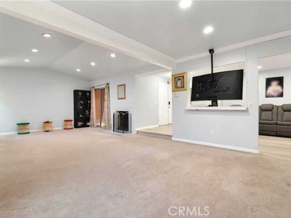 8303 Topeka Drive, Northridge (los Angeles) CA 91324