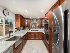 8303 Topeka Drive, Northridge (los Angeles) CA 91324