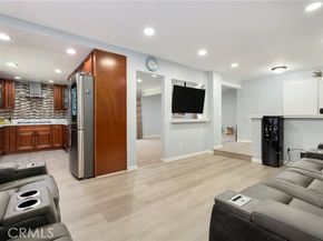 8303 Topeka Drive, Northridge (los Angeles) CA 91324