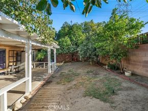 8303 Topeka Drive, Northridge (los Angeles) CA 91324