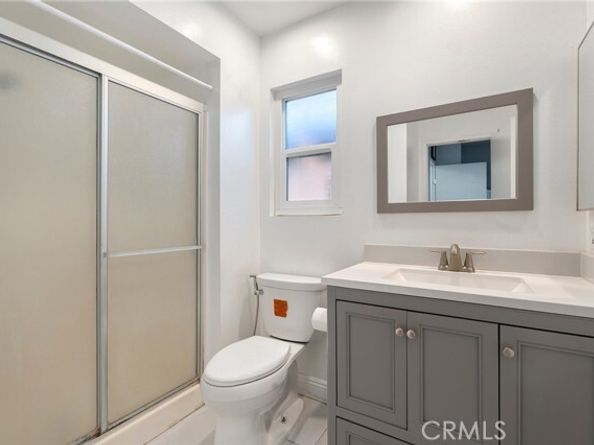 8303 Topeka Drive, Northridge (los Angeles) CA 91324