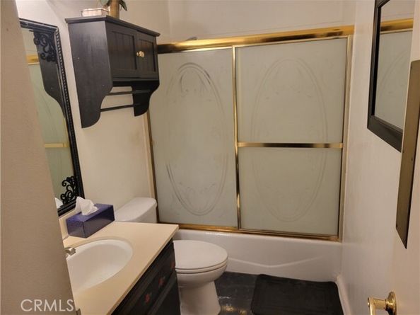 9800 Vesper Avenue 28, Panorama City (los Angeles) CA 91402