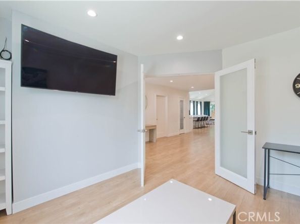 5907 Encino Avenue, Encino (los Angeles) CA 91316