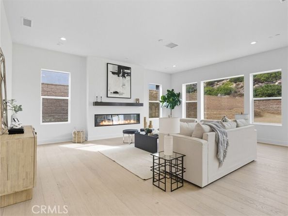 9531 N Andora Avenue, Chatsworth (los Angeles) CA 91311