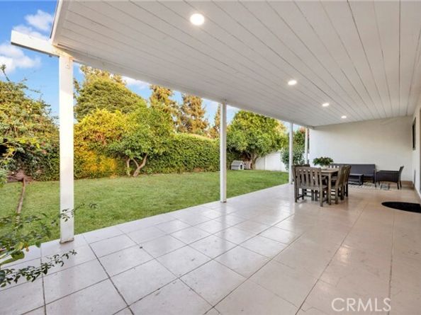 9054 Darby Avenue, Northridge (los Angeles) CA 91325