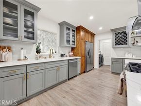 9054 Darby Avenue, Northridge (los Angeles) CA 91325