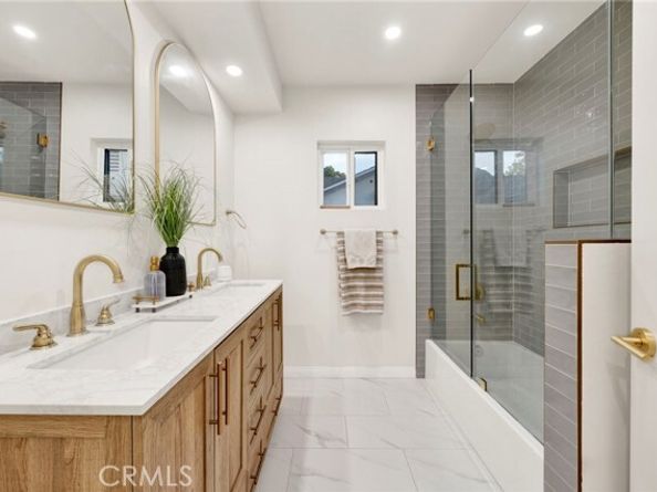 9054 Darby Avenue, Northridge (los Angeles) CA 91325