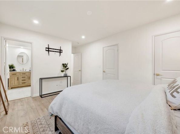 9054 Darby Avenue, Northridge (los Angeles) CA 91325