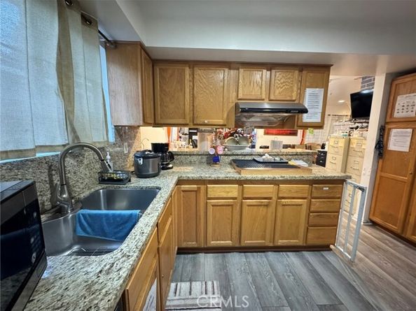 10204 Gerald Avenue, North Hills (los Angeles) CA 91343