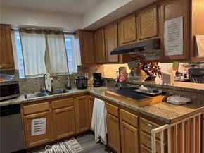 10204 Gerald Avenue, North Hills (los Angeles) CA 91343