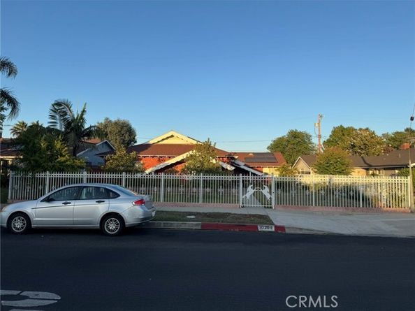 10204 Gerald Avenue, North Hills (los Angeles) CA 91343