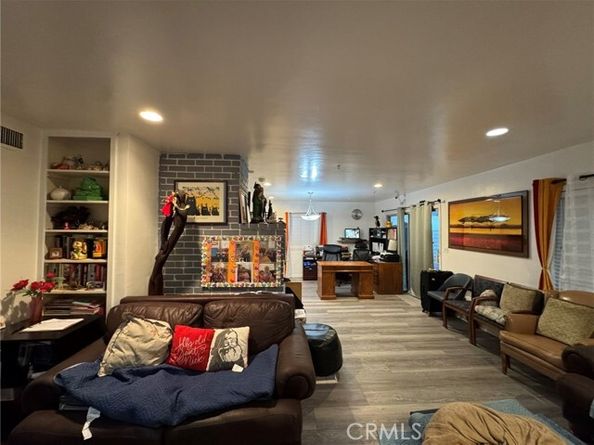 10204 Gerald Avenue, North Hills (los Angeles) CA 91343