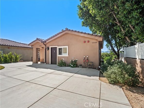 12511 Haleh Lane, Sylmar (los Angeles) CA 91342