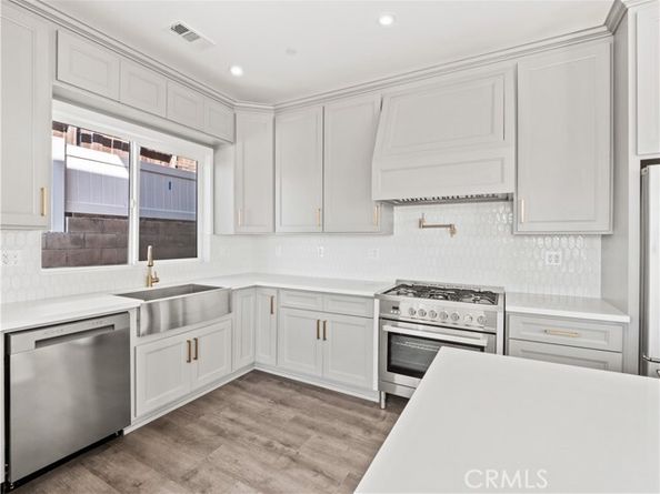 12511 Haleh Lane, Sylmar (los Angeles) CA 91342